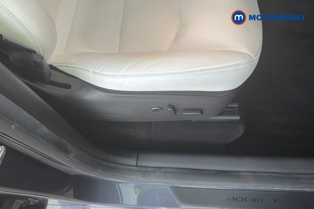 Tesla Model Y Long Range Automatic Electric SUV - Stock Number (1658313) - 25th supplementary image