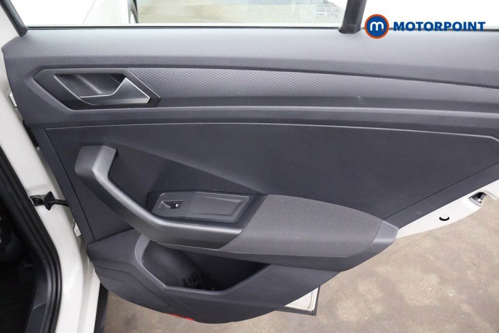 Volkswagen T-Roc Life Manual Petrol SUV - Stock Number (1658374) - 17th supplementary image
