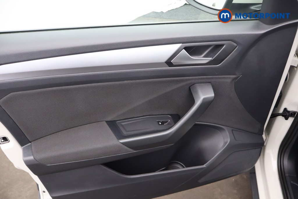Volkswagen T-Roc Life Manual Petrol SUV - Stock Number (1658374) - 22nd supplementary image