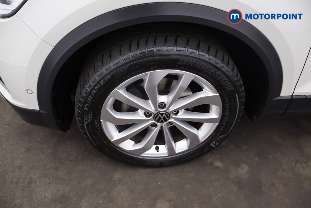 Volkswagen T-Roc Life Manual Petrol SUV - Stock Number (1658374) - 1st supplementary image