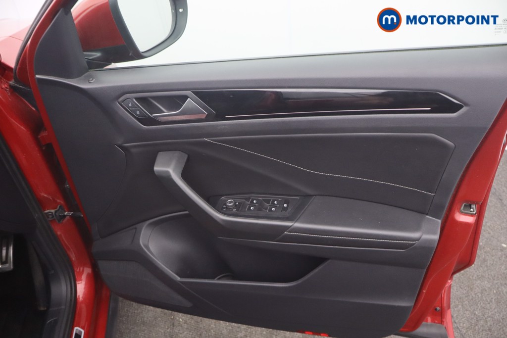 Volkswagen T-Roc R-Line Automatic Petrol SUV - Stock Number (1658450) - 9th supplementary image