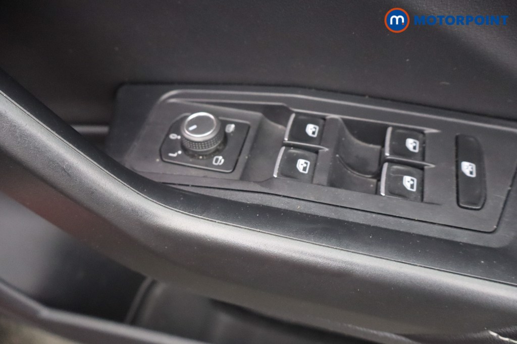 Volkswagen T-Roc R-Line Automatic Petrol SUV - Stock Number (1658450) - 11th supplementary image