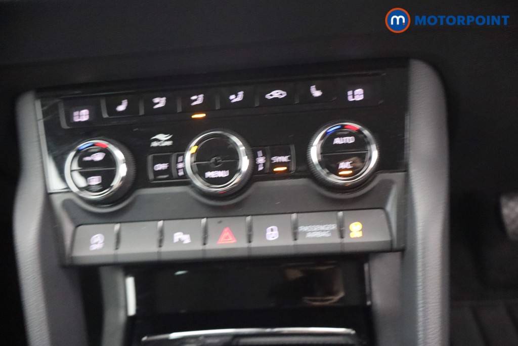 Skoda Karoq Se L Automatic Petrol SUV - Stock Number (1658522) - 17th supplementary image
