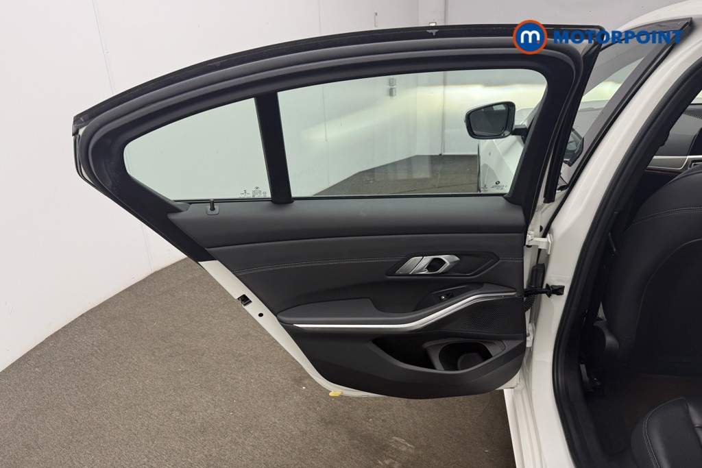 BMW 3 Series M Sport Automatic Petrol Saloon - Stock Number (1658570) - 7th supplementary image