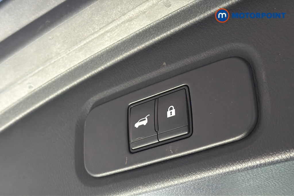Nissan Qashqai Tekna Automatic Petrol-Electric Hybrid SUV - Stock Number (1658881) - 35th supplementary image