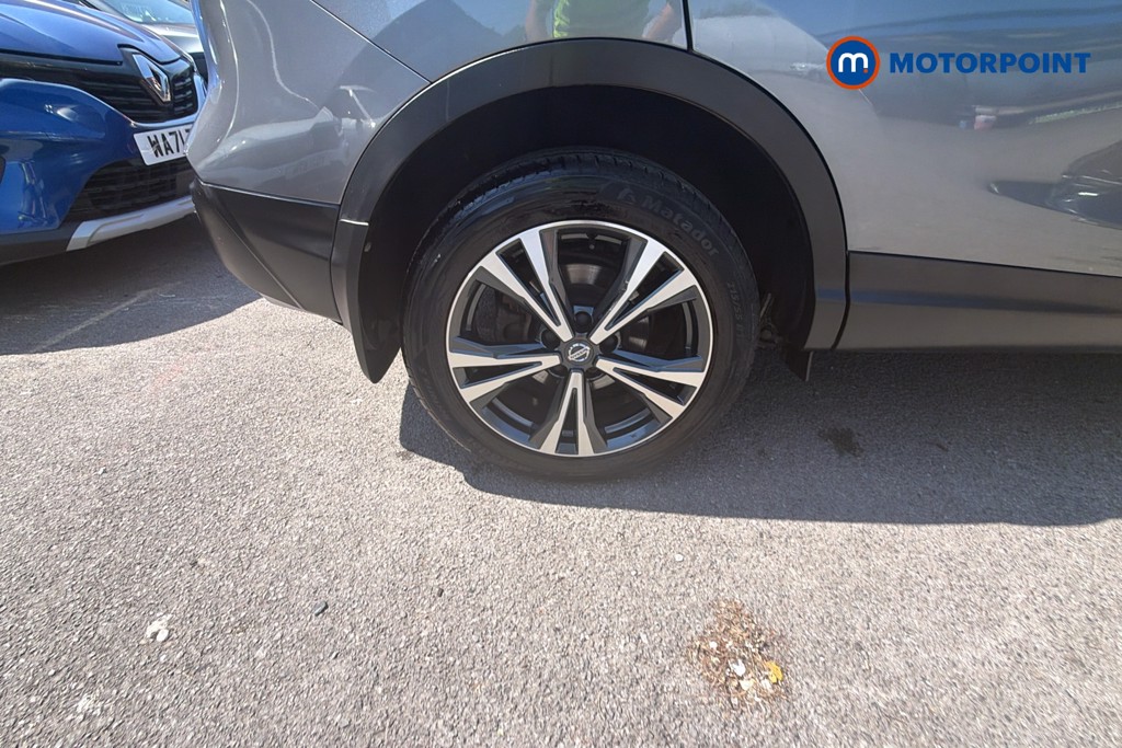 Nissan Qashqai N-Connecta Manual Petrol SUV - Stock Number (1659149) - 35th supplementary image