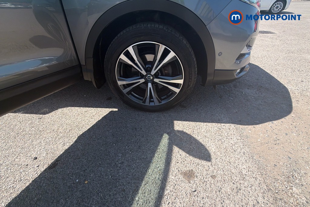 Nissan Qashqai N-Connecta Manual Petrol SUV - Stock Number (1659149) - 36th supplementary image