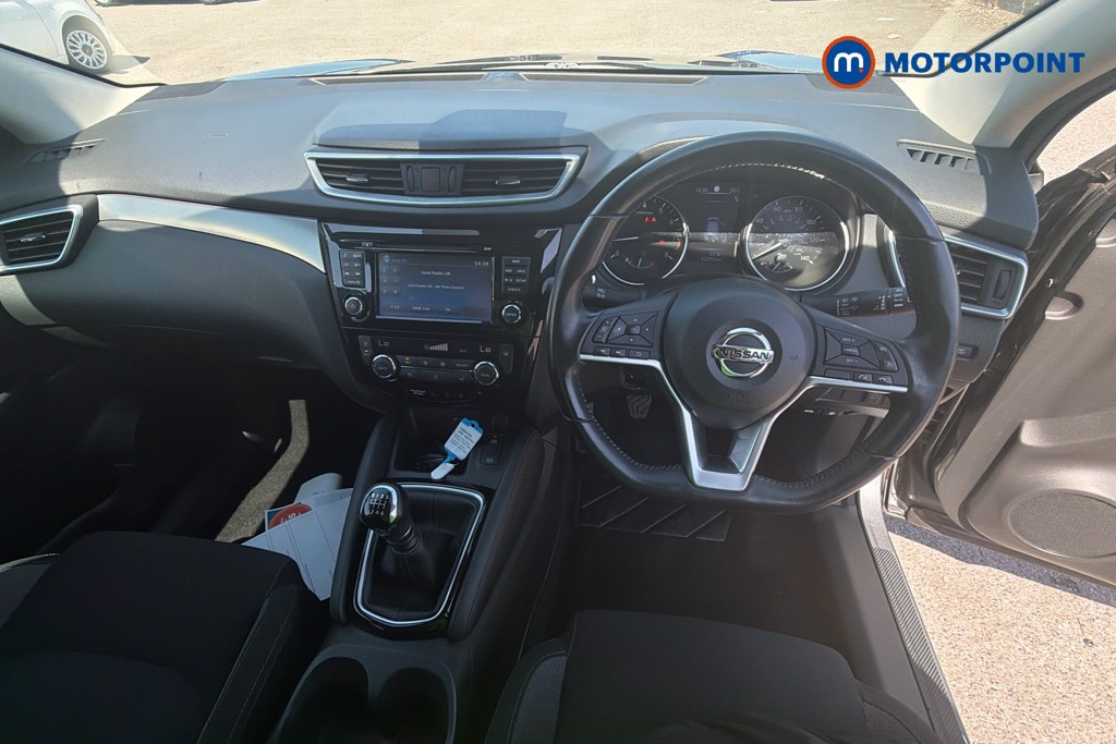 Nissan Qashqai N-Connecta Manual Petrol SUV - Stock Number (1659149) - 38th supplementary image