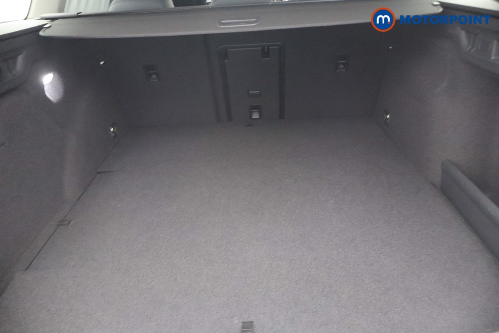 Volkswagen Passat Life Automatic Petrol Plug-In Hybrid Estate - Stock Number (1659621) - 6th supplementary image