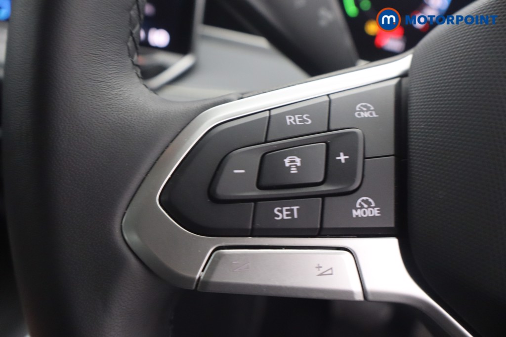 Volkswagen Passat Life Automatic Petrol Plug-In Hybrid Estate - Stock Number (1659621) - 18th supplementary image