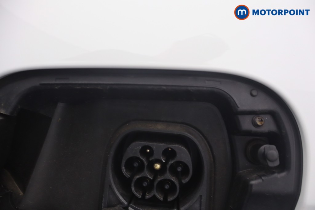 Volkswagen Passat Life Automatic Petrol Plug-In Hybrid Estate - Stock Number (1659621) - 30th supplementary image