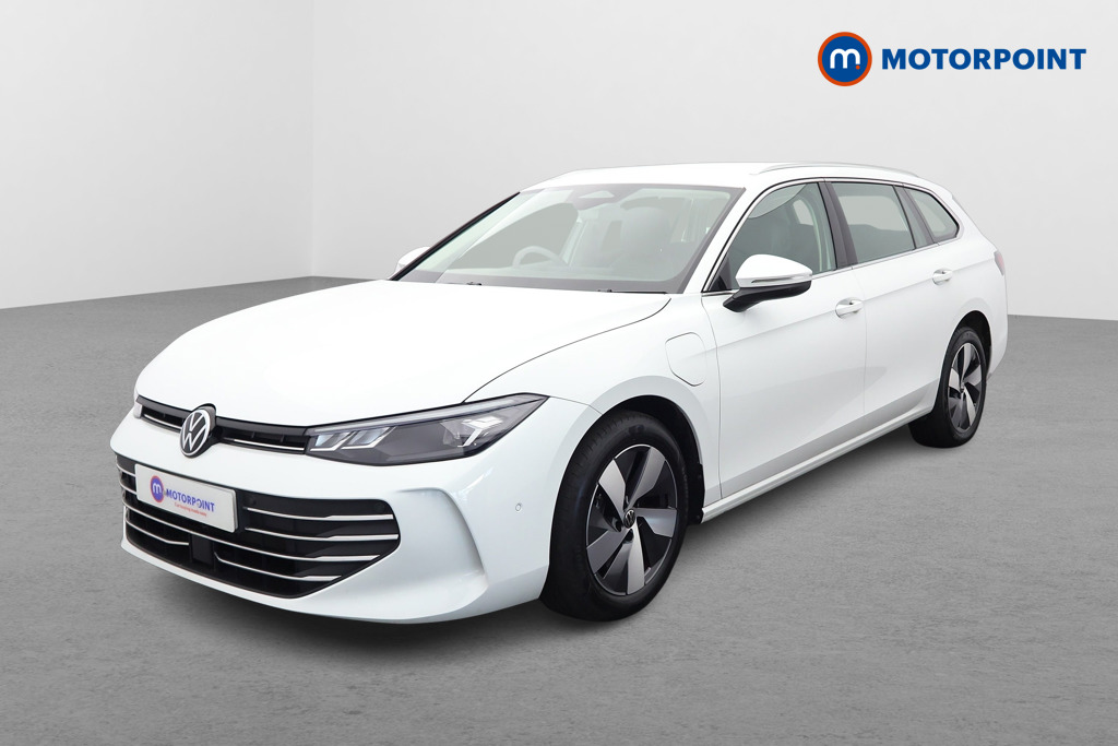 Volkswagen Passat Life Automatic Petrol Plug-In Hybrid Estate - Stock Number (1659621) - Passenger side front corner
