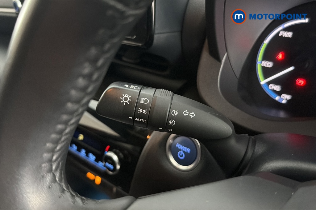 Toyota Yaris Cross Design Automatic Petrol-Electric Hybrid Estate - Stock Number (1660159) - 5th supplementary image