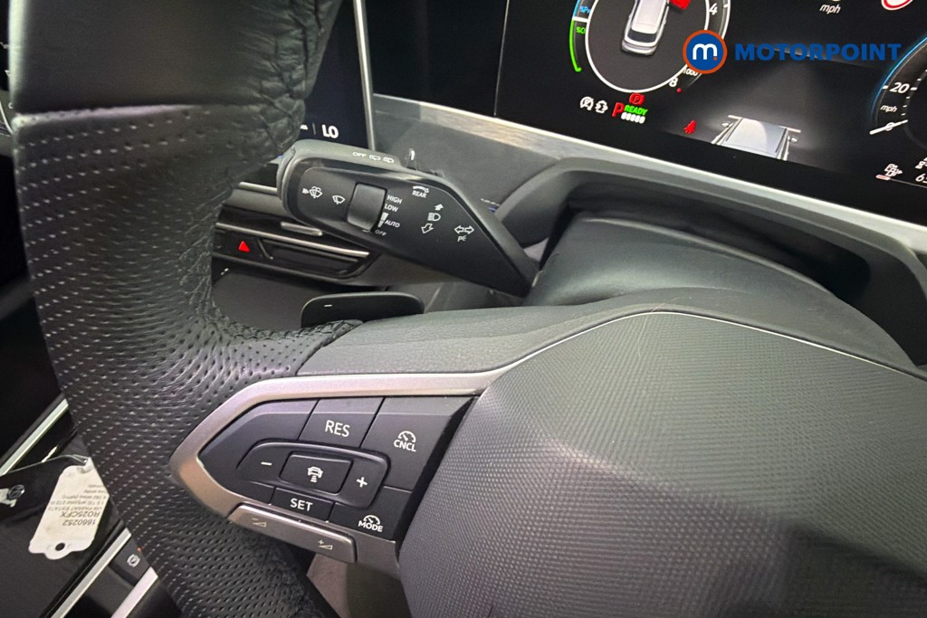 Volkswagen Passat R-Line Automatic Petrol Plug-In Hybrid Estate - Stock Number (1660252) - 3rd supplementary image