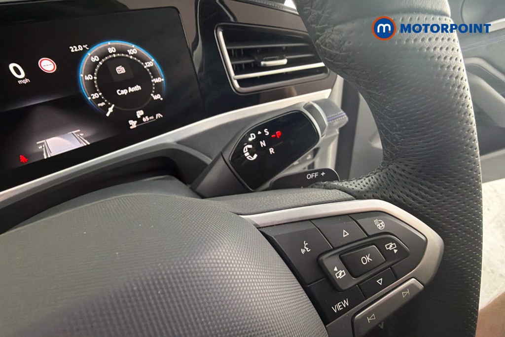 Volkswagen Passat R-Line Automatic Petrol Plug-In Hybrid Estate - Stock Number (1660252) - 4th supplementary image