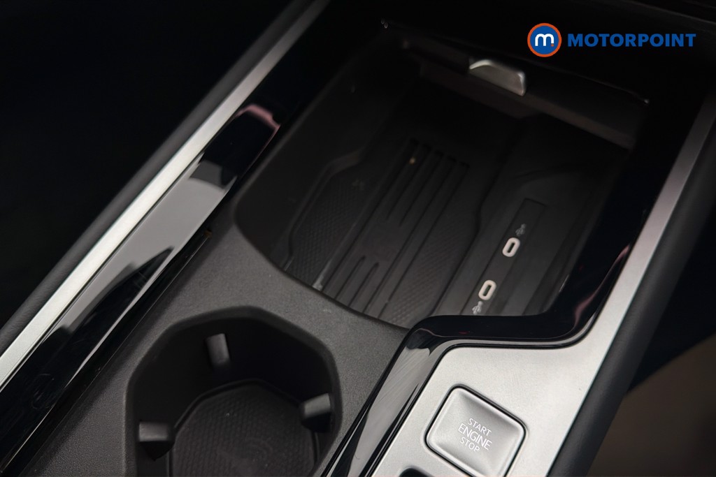 Volkswagen Passat R-Line Automatic Petrol Plug-In Hybrid Estate - Stock Number (1660252) - 17th supplementary image