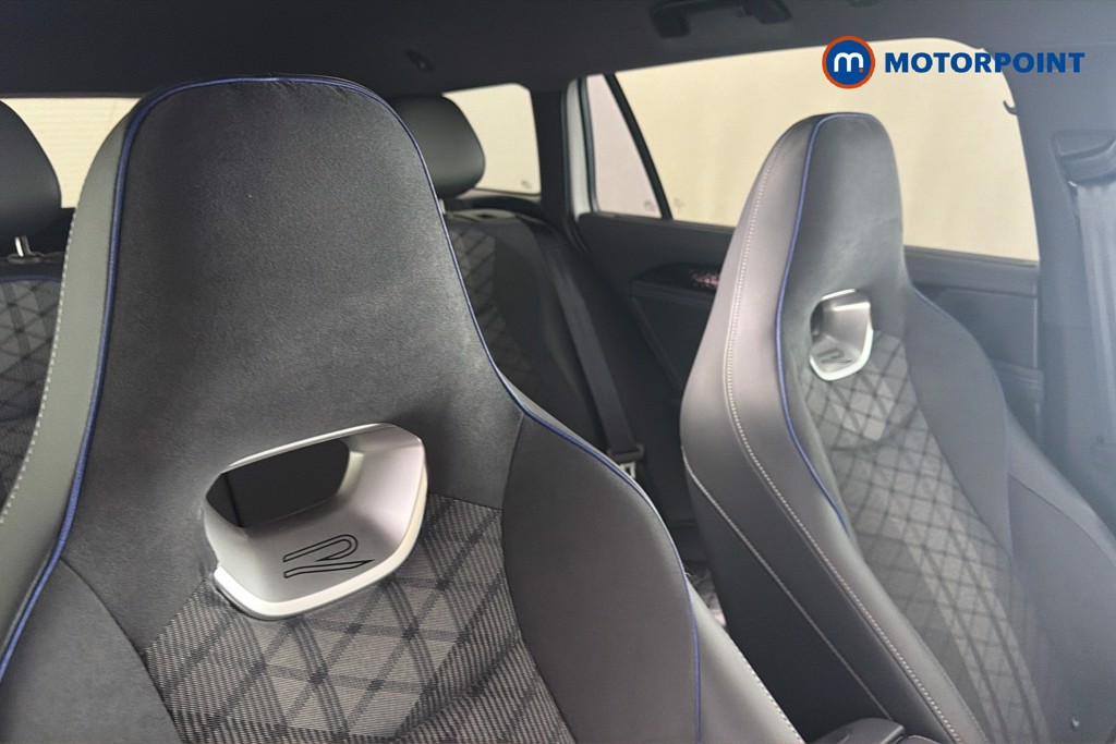 Volkswagen Passat R-Line Automatic Petrol Plug-In Hybrid Estate - Stock Number (1660252) - 23rd supplementary image