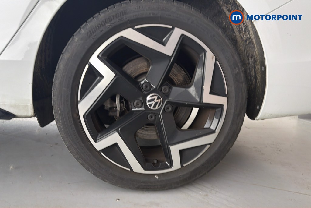 Volkswagen Passat R-Line Automatic Petrol Plug-In Hybrid Estate - Stock Number (1660252) - 48th supplementary image