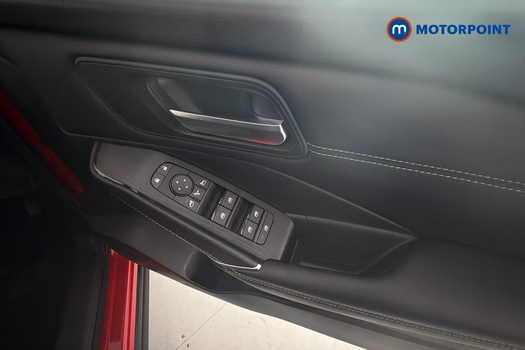 Nissan Qashqai N-Connecta Automatic Petrol-Electric Hybrid SUV - Stock Number (1660553) - 19th supplementary image