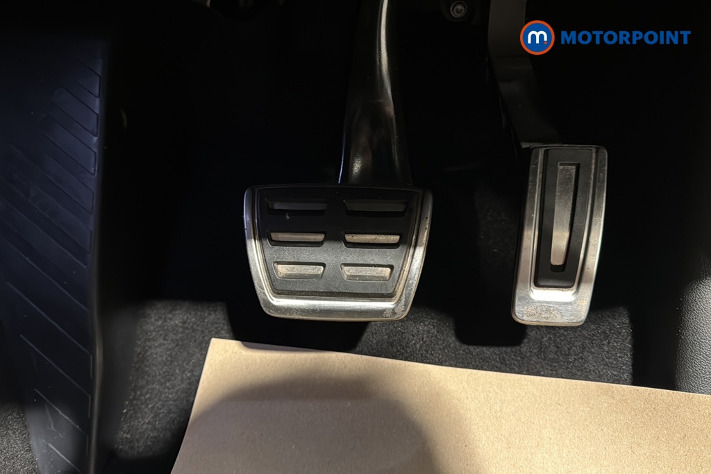 Volkswagen Tiguan R-Line Edition Automatic Petrol SUV - Stock Number (1661294) - 24th supplementary image