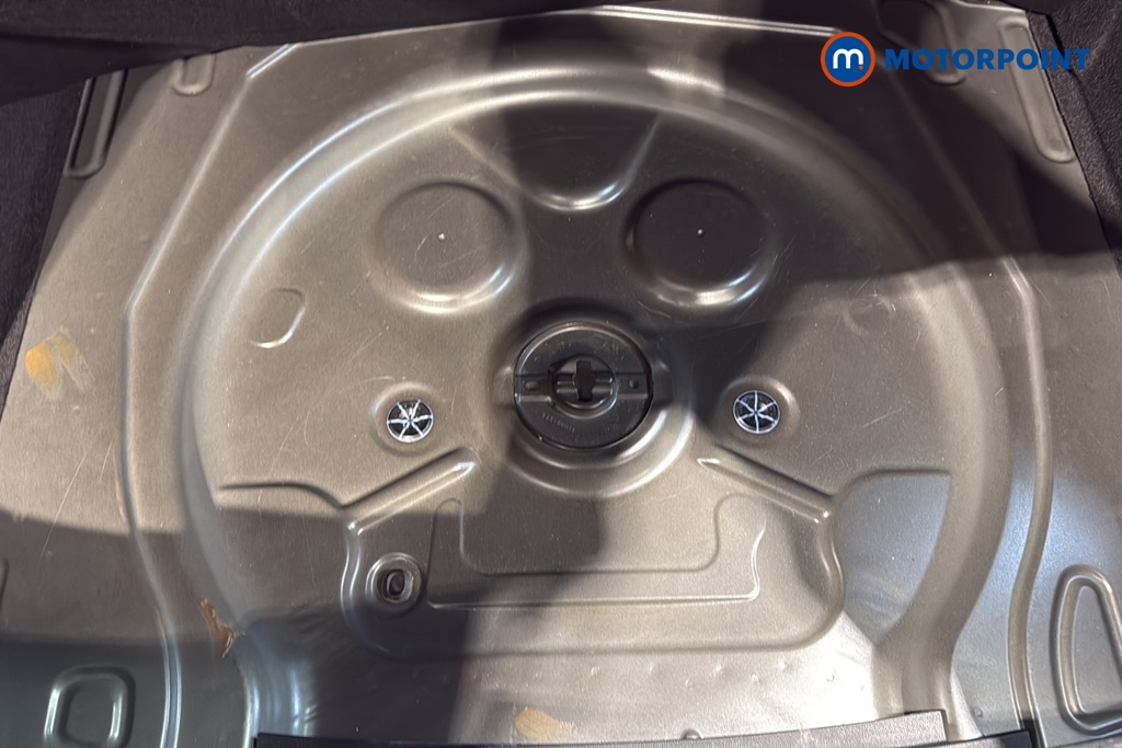 Volkswagen Tiguan R-Line Edition Automatic Petrol SUV - Stock Number (1661294) - 33rd supplementary image