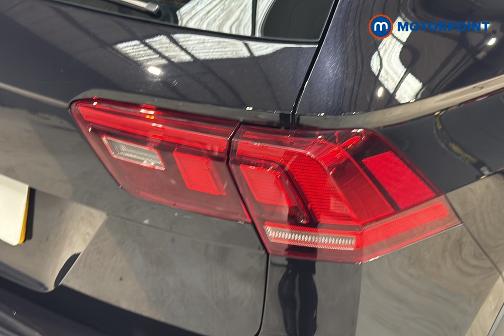 Volkswagen Tiguan R-Line Edition Automatic Petrol SUV - Stock Number (1661294) - 36th supplementary image
