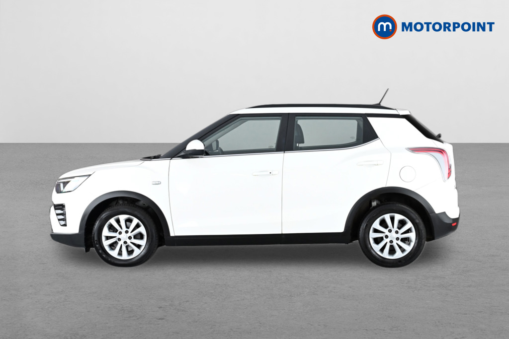 Ssangyong Tivoli Ventura Manual Petrol SUV - Stock Number (1632326) - Passenger side