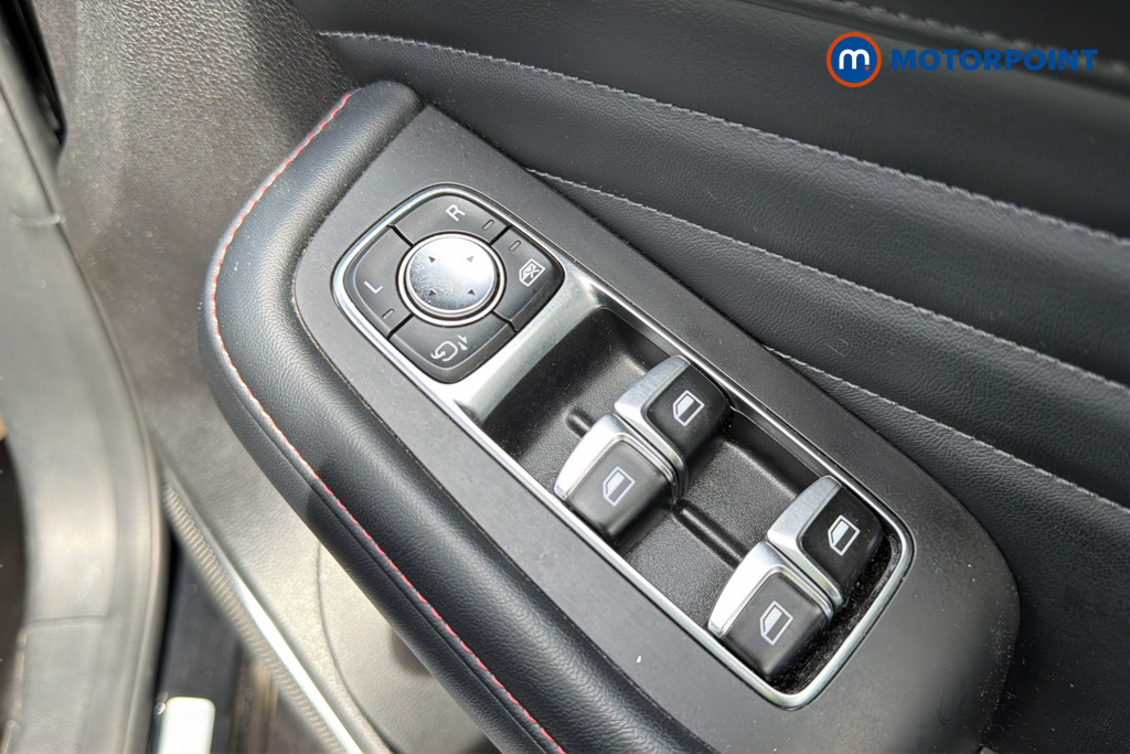 Mg Motor Uk HS Exclusive Manual Petrol SUV - Stock Number (1634611) - Passenger side rear corner