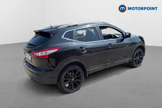 Nissan Qashqai Tekna Manual Diesel SUV - Stock Number (1637737) - Passenger side rear corner