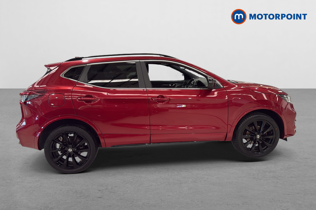 Nissan Qashqai N-Tec Manual Petrol SUV - Stock Number (1639232) - Passenger side