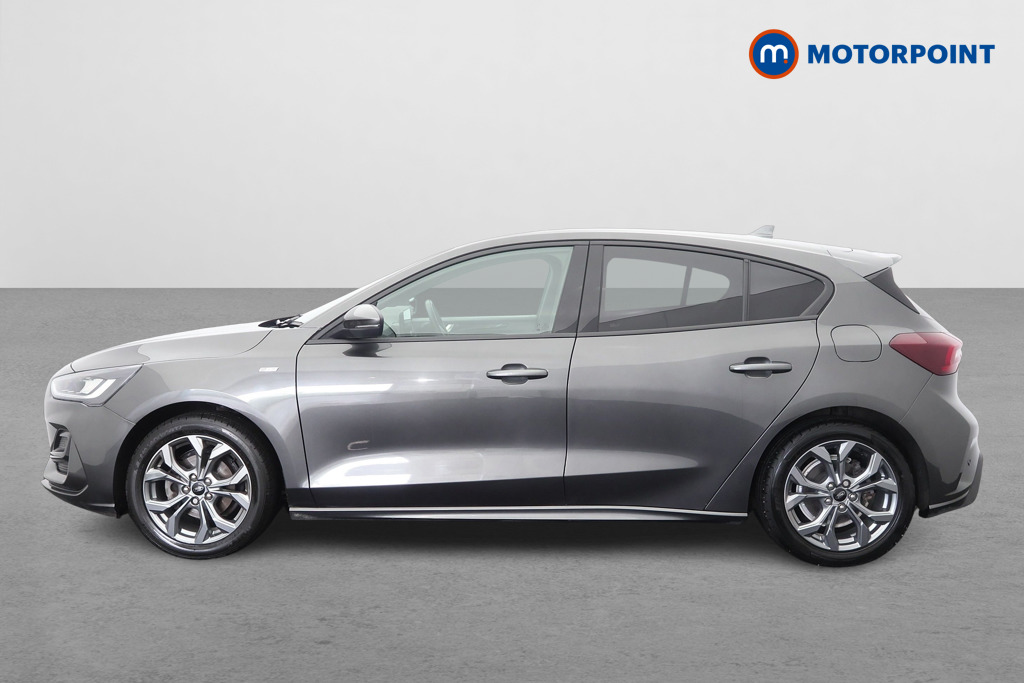 Ford Focus St-Line Manual Petrol Hatchback - Stock Number (1640778) - Passenger side