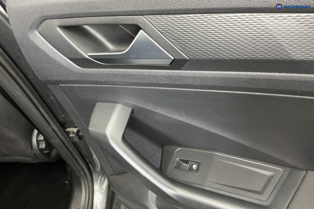 Volkswagen T-Roc SE Manual Petrol SUV - Stock Number (1642434) - 27th supplementary image