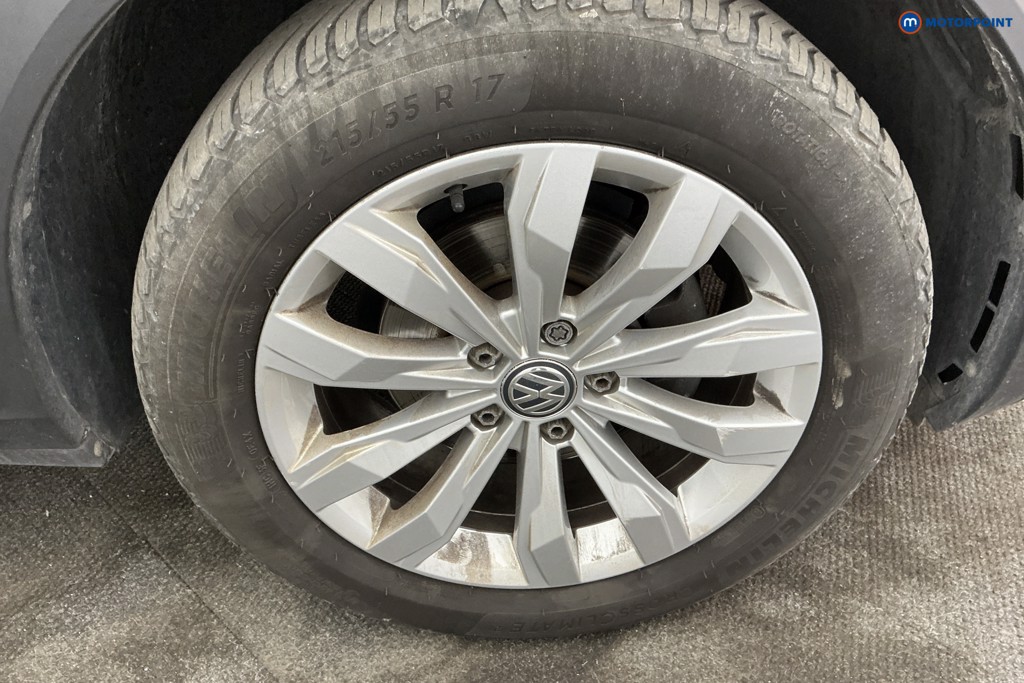 Volkswagen T-Roc SE Manual Petrol SUV - Stock Number (1642434) - 34th supplementary image