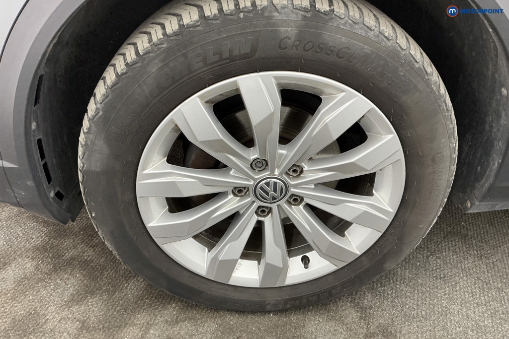 Volkswagen T-Roc SE Manual Petrol SUV - Stock Number (1642434) - 35th supplementary image