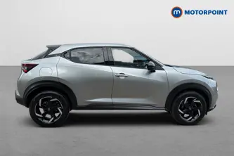Nissan Juke N-Connecta Automatic Petrol SUV - Stock Number (1647919) - Passenger side