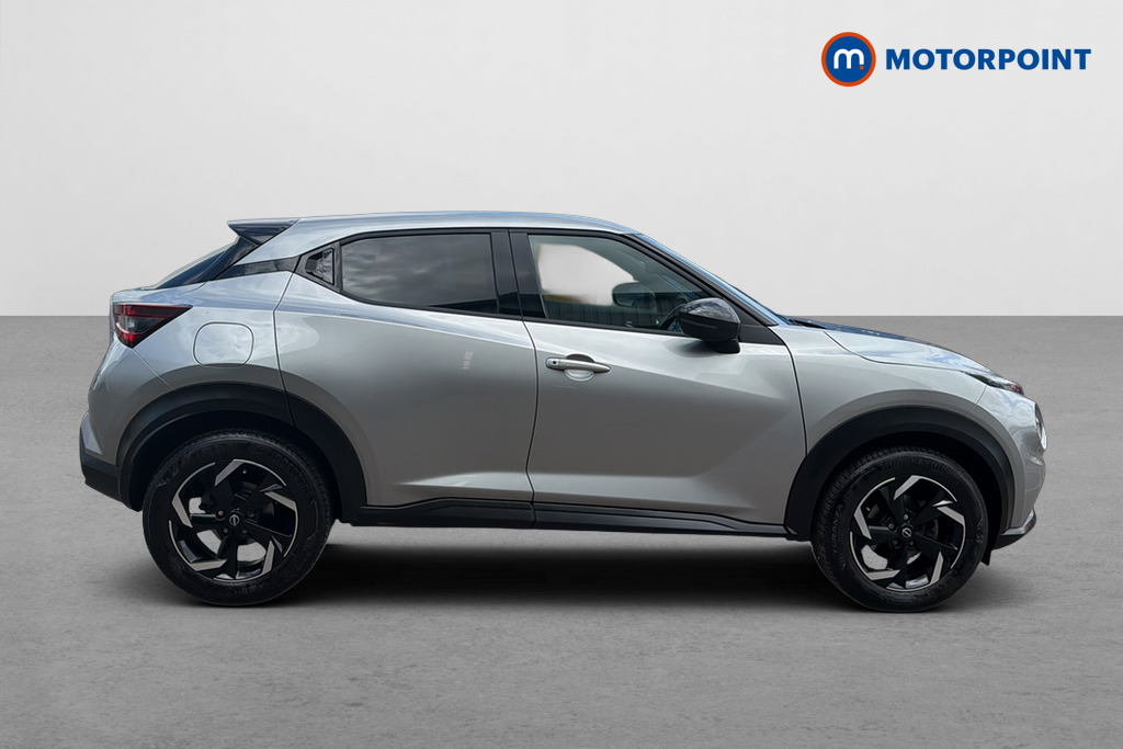 Nissan Juke N-Connecta Automatic Petrol SUV - Stock Number (1647924) - Passenger side