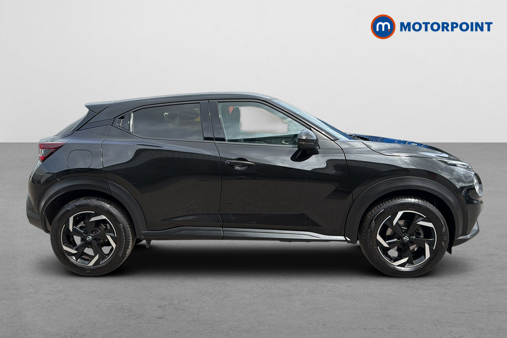 Nissan Juke N-Connecta Automatic Petrol SUV - Stock Number (1647928) - Passenger side