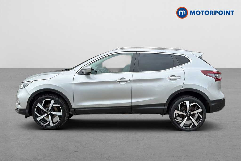 Nissan Qashqai N-Motion Automatic Petrol SUV - Stock Number (1648566) - Drivers side