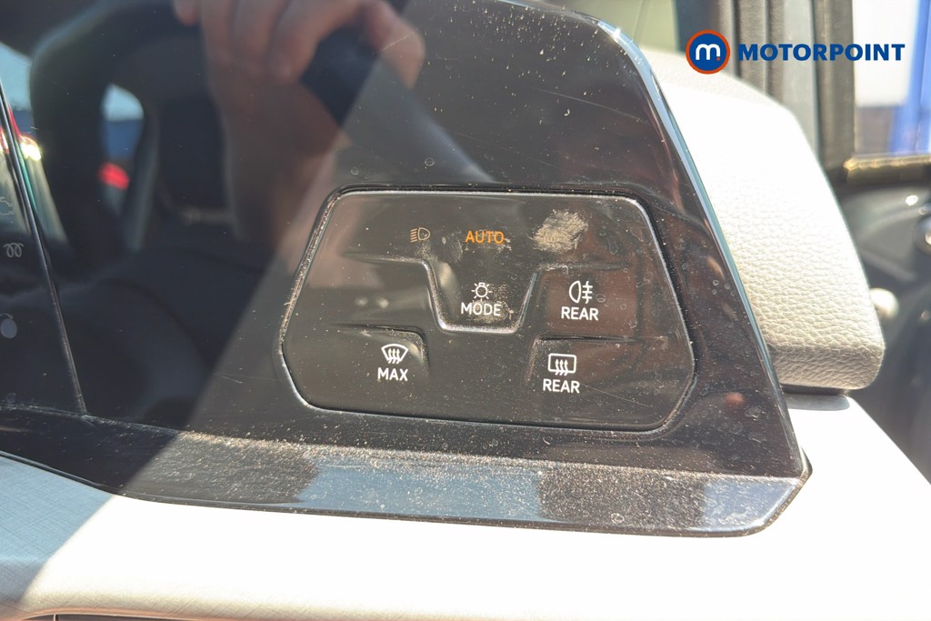 Volkswagen Golf Life Automatic Petrol Estate - Stock Number (1648832) - 18th supplementary image