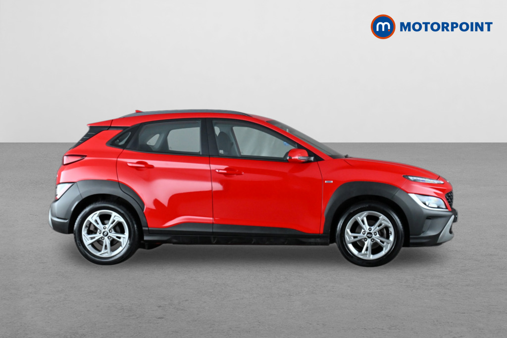 Hyundai Kona Se Connect Manual Petrol SUV - Stock Number (1649356) - Drivers side