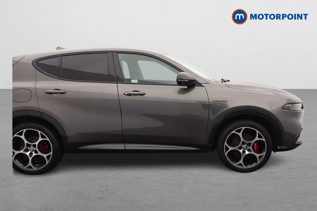 Alfa Romeo Tonale Veloce Automatic Petrol Plug-In Hybrid SUV - Stock Number (1650539) - Drivers side