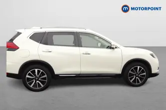 Nissan X-Trail Tekna Manual Diesel SUV - Stock Number (1650541) - Drivers side
