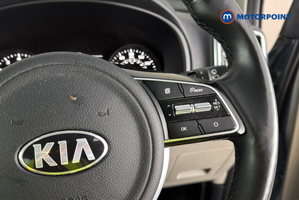 KIA Sportage Platinum Edition Manual Petrol SUV - Stock Number (1652525) - 4th supplementary image