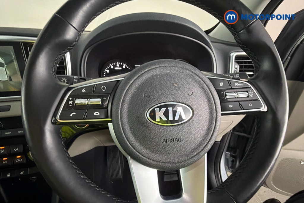 KIA Sportage Platinum Edition Manual Petrol SUV - Stock Number (1652525) - 5th supplementary image