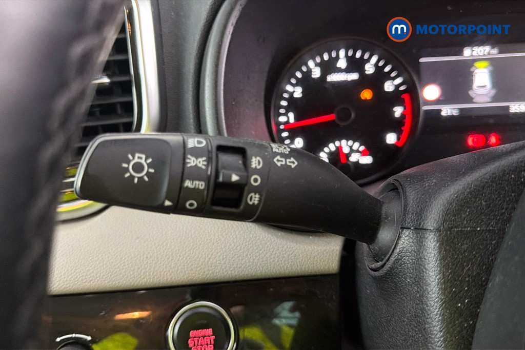 KIA Sportage Platinum Edition Manual Petrol SUV - Stock Number (1652525) - 6th supplementary image