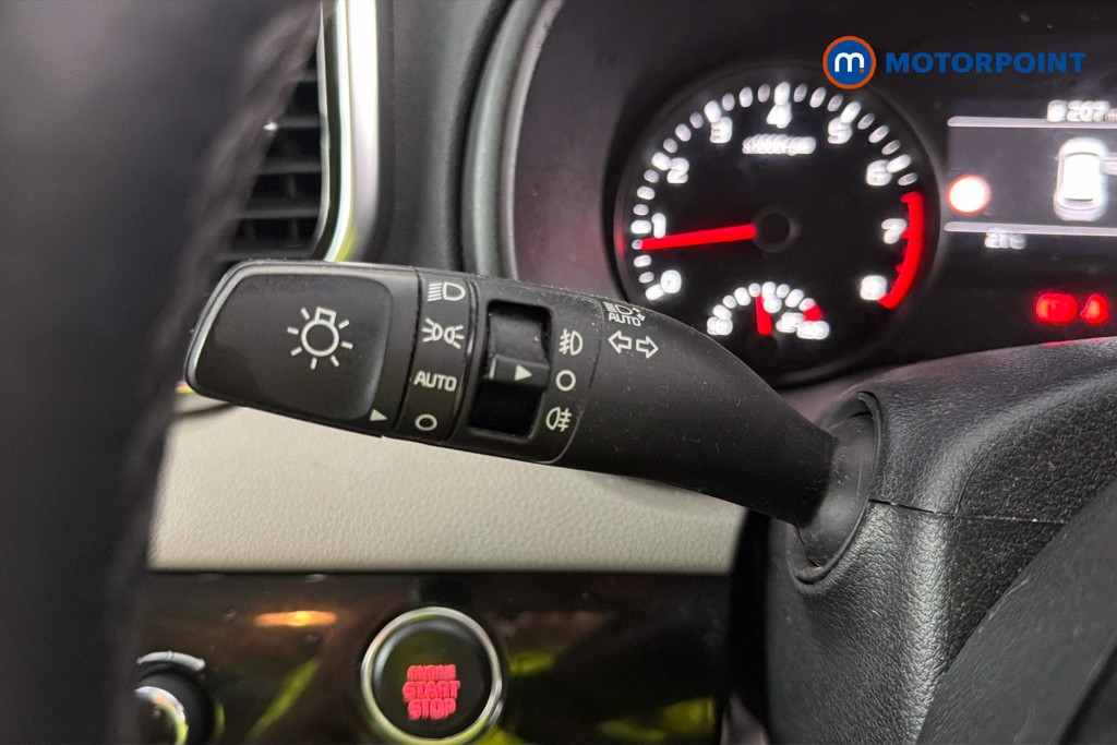 KIA Sportage Platinum Edition Manual Petrol SUV - Stock Number (1652525) - 18th supplementary image