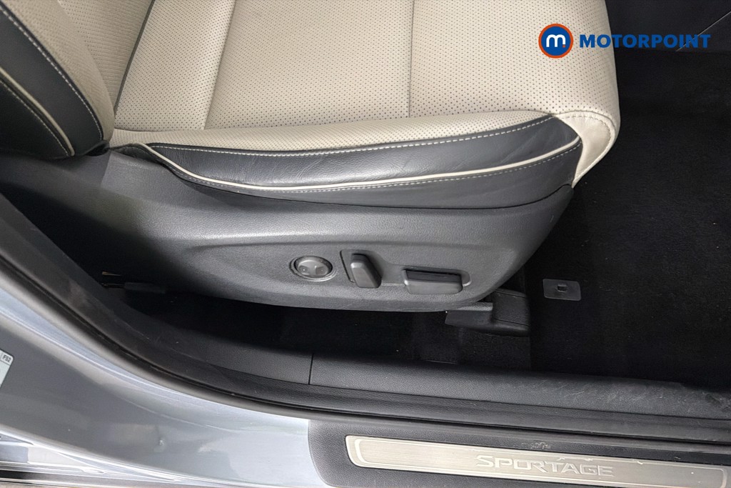 KIA Sportage Platinum Edition Manual Petrol SUV - Stock Number (1652525) - 25th supplementary image