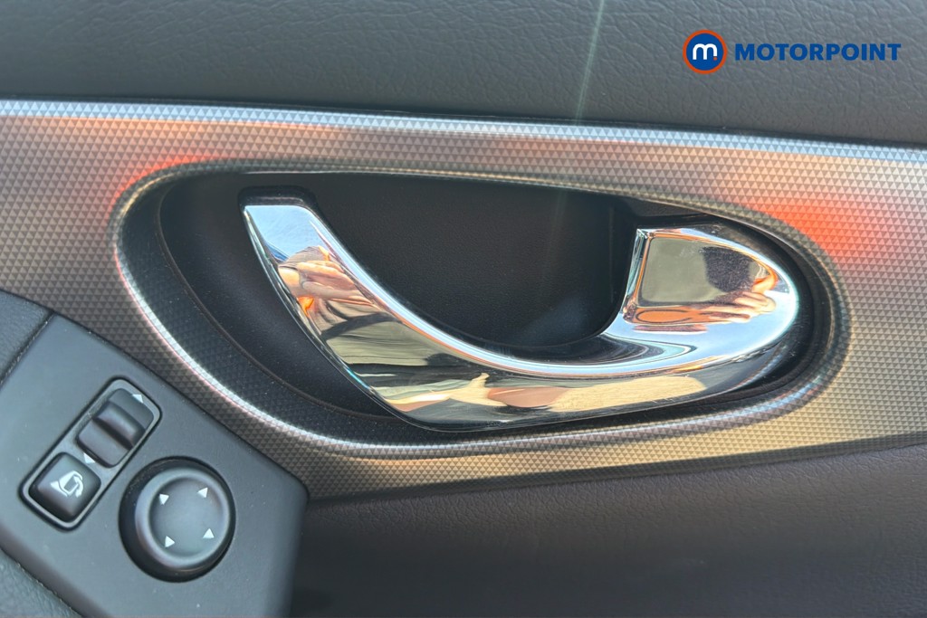 Nissan Qashqai N-Motion Automatic Petrol SUV - Stock Number (1653019) - 42nd supplementary image