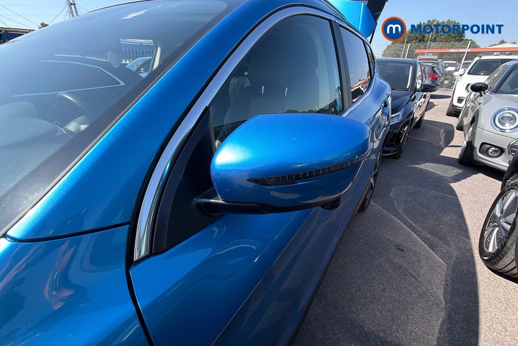 Nissan Qashqai N-Motion Automatic Petrol SUV - Stock Number (1653019) - 43rd supplementary image