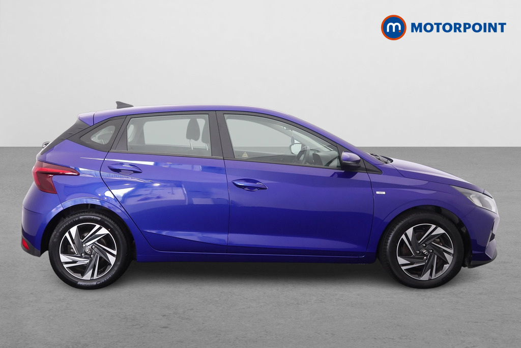 Hyundai I20 Se Connect Manual Petrol Hatchback - Stock Number (1653212) - Drivers side